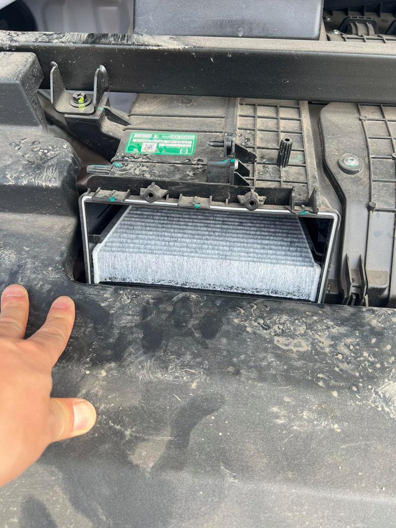 【别克新凯越空调滤芯更换,别克凯越空调滤芯安装视频】