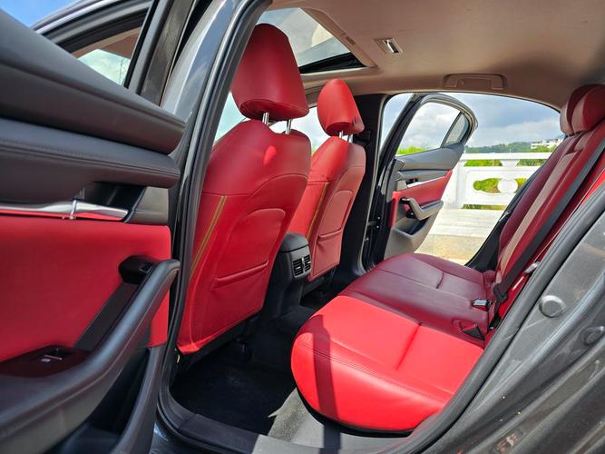 【昂克赛拉车内布置,昂克赛拉2020款内饰】