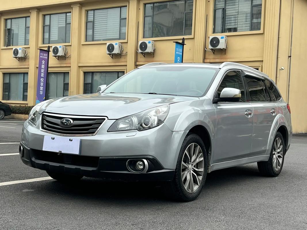 2012年斯巴鲁xv多少钱(2012款斯巴鲁xv二手车价格)