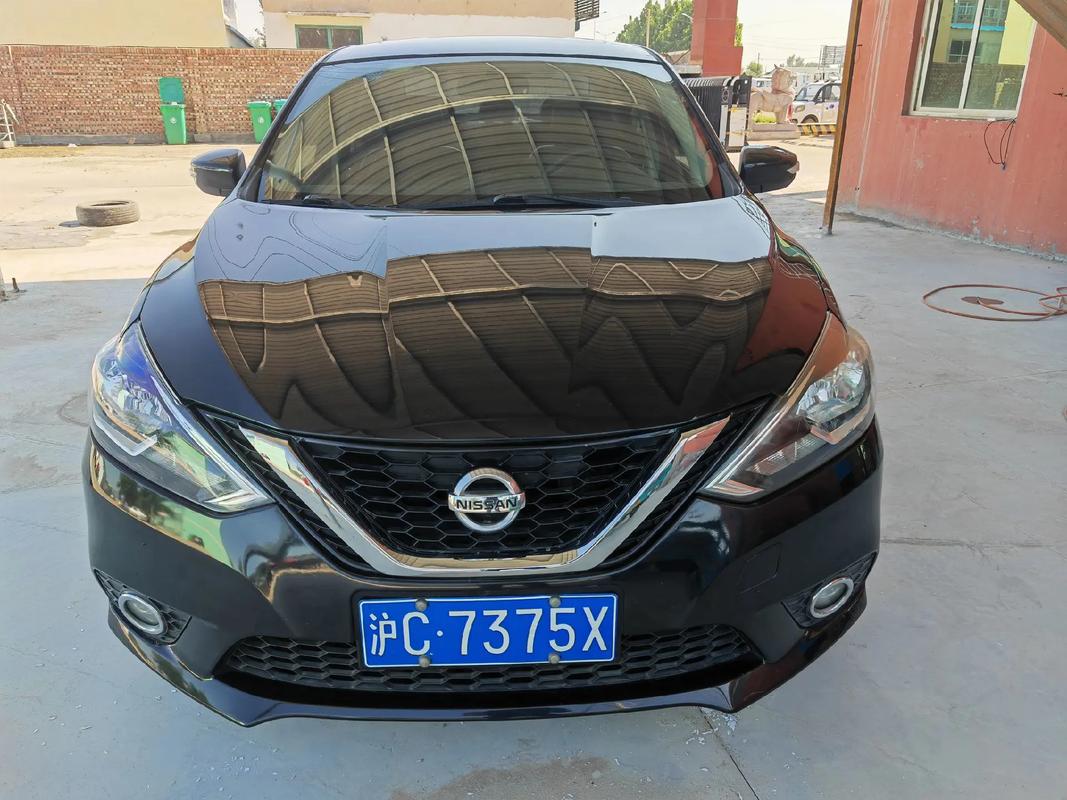 尼桑黑色轿车多少钱(尼桑黑色轿车多少钱能买到)