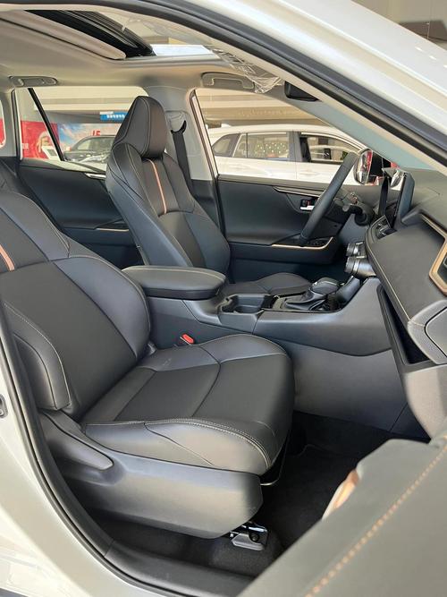 【mustang加几号油,mustang油箱多少升】