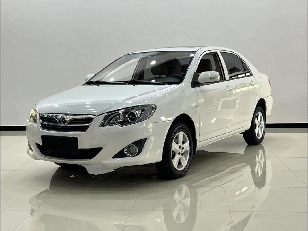 花冠卡罗拉三厢多少钱,卡罗拉 花冠