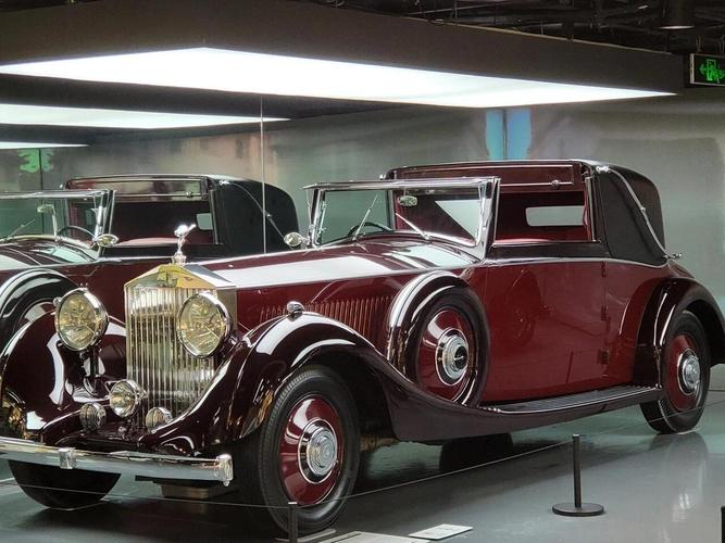 劳斯莱斯classics老爷车(劳斯莱斯老爷车是什么型号)