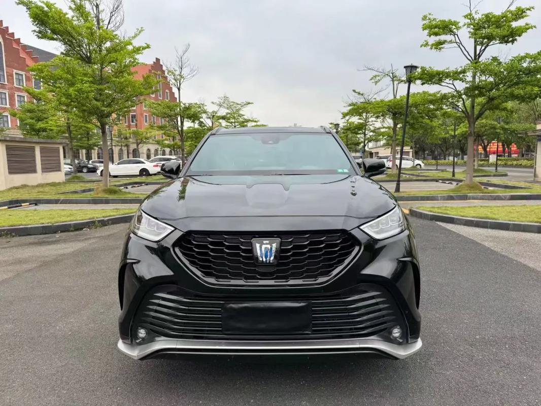 2022丰田皇冠陆放 丰田皇冠2021款suv陆放