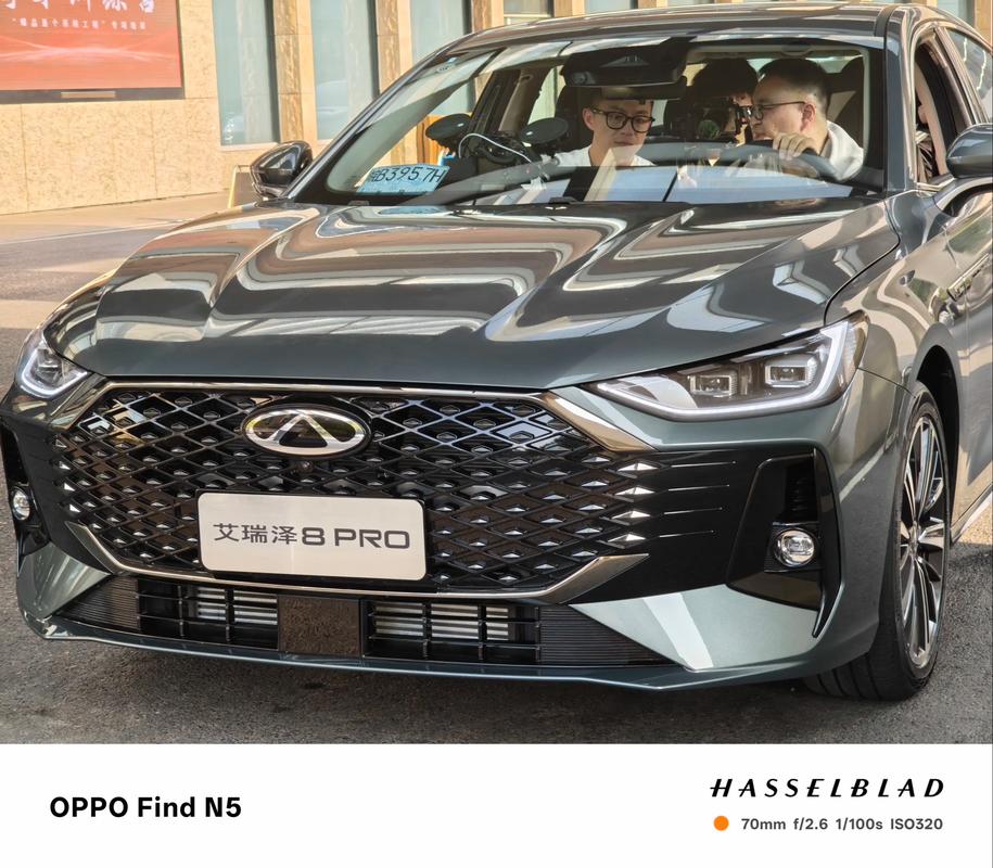 兰德酷路泽试驾视频陈震/闫闯试驾兰德酷路泽