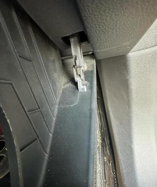 【中华h230空调滤芯拆装图,中华h230空调保险丝示意图】