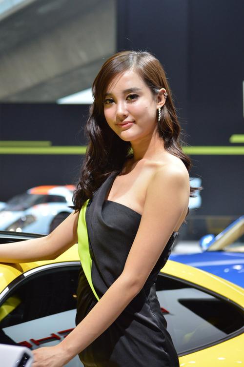 2013广州车展实拍(2013广州车展车模照片)