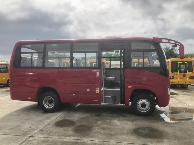 【东风云汽客车,东风云汽客车19座】