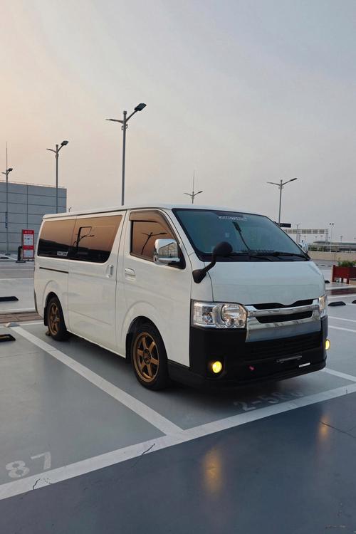 一万以内9成新二手车图片 一万以内9成新二手车图片大全