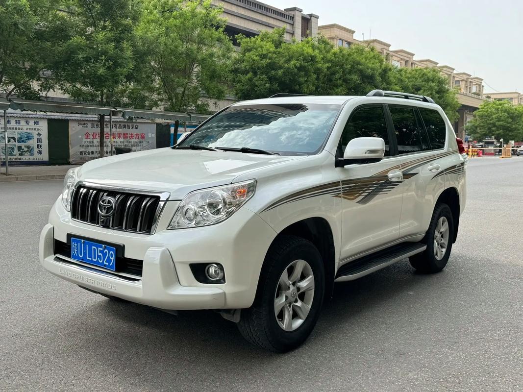 13年霸道2700的配置(13款丰田霸道2700多钱)