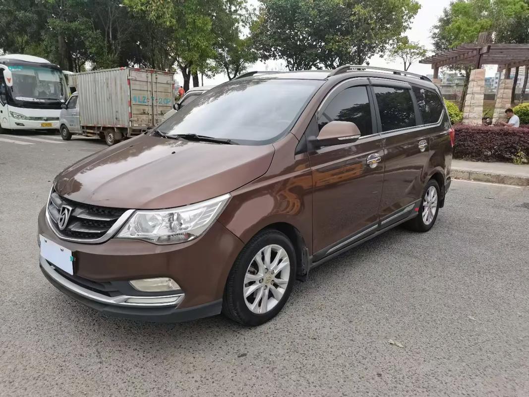 16年的宝骏730二手车多少钱/16年宝骏730能卖多少钱