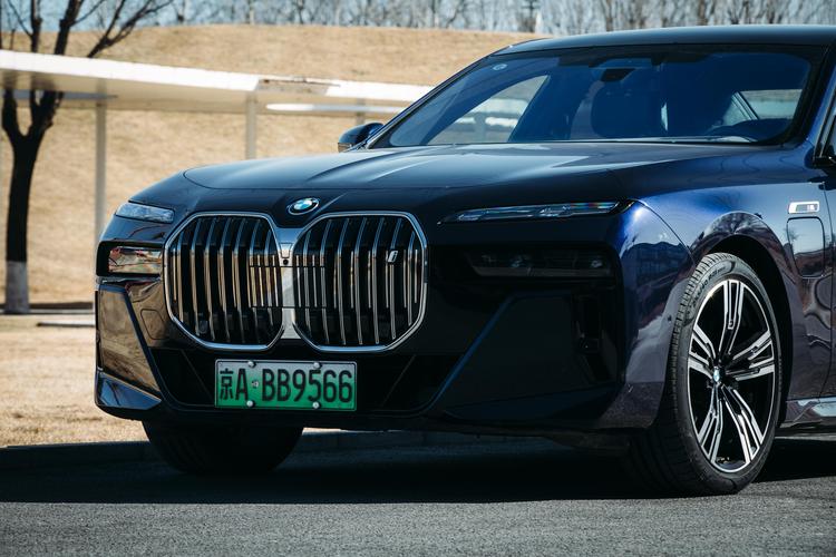 宝马i7是纯电动吗(宝马i7是纯电动吗值得买吗)